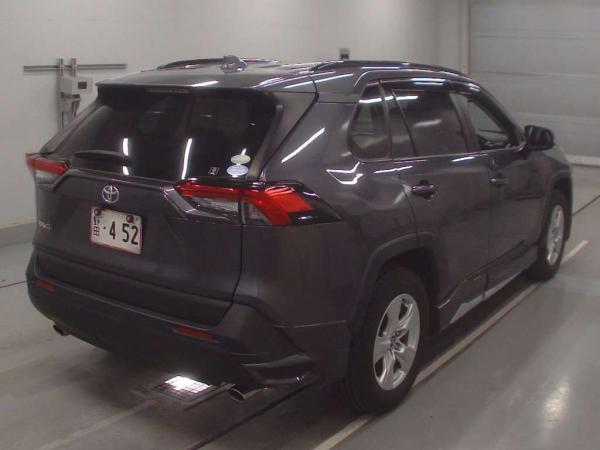 Toyota RAV4 V