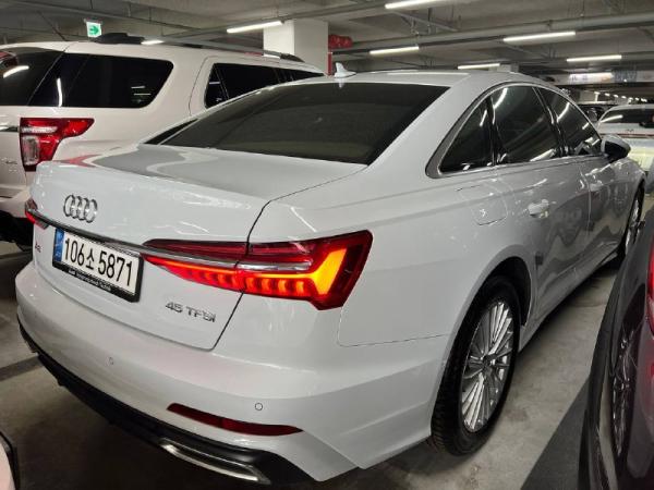 Audi A6 V
