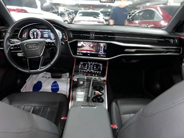 Audi A6 V