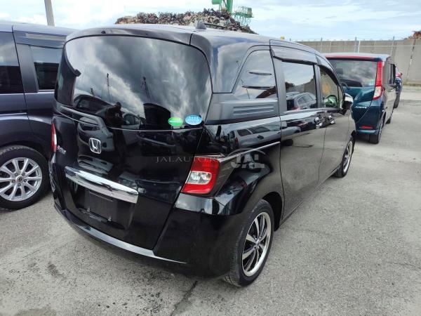 Honda Freed Spike I Рестайлинг