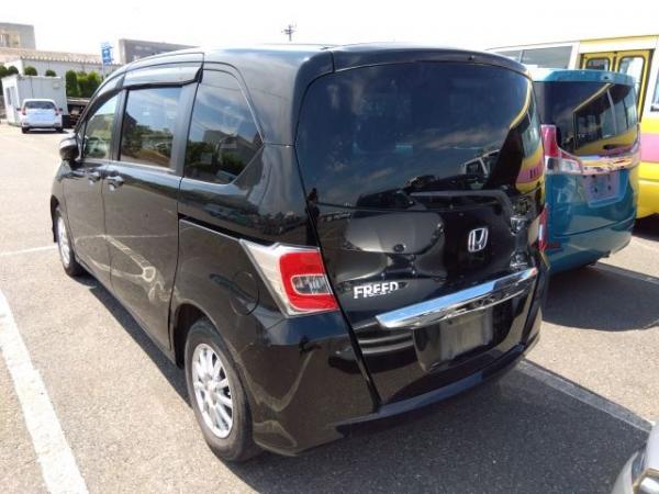 Honda Freed I Рестайлинг