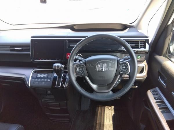 Honda Stepwgn V Рестайлинг